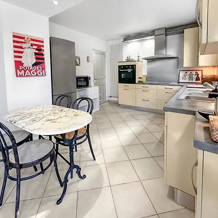 L'haricotier Holiday home Lesigny (Seine-et-Marne)