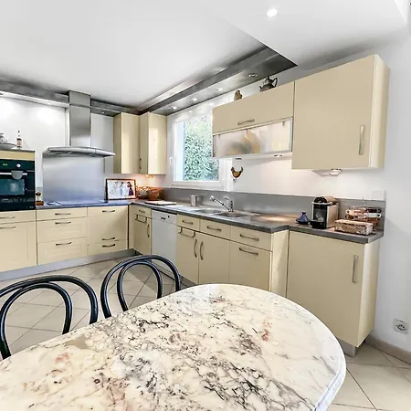 Holiday home L'haricotier Lesigny (Seine-et-Marne)